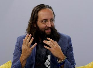 Starbreeze Studios’ Brooks Brown on The Promise of VR Brooks Brown discusses recent advances in VR and VR location based experiences and the promise of VR during a live Waskul.TV interview in the StudioXperience Broadcast Studio at SIGGRAPH 2017