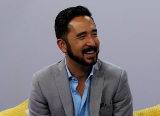 Jeremy Kenisky on Emerging Tech at SIGGRAPH 2017 SIGGRAPH 2017 Emerging Technologies Chair and Merge VR Vice President of Creative Jeremy Kenisky on his experiences as a committee chair at SIGGRAPH 2017 during a live Waskul.TV broadcast from the StudioXperience Broadcast Studio at SIGGRAPH 2017